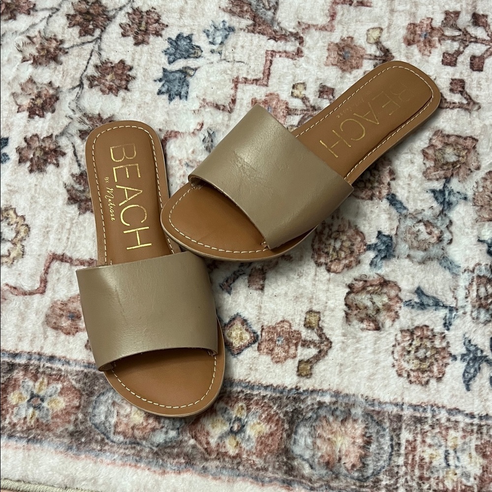 Beach by Matisse Women's Beige Slide Sandals size 8 - Picture 3 of 3